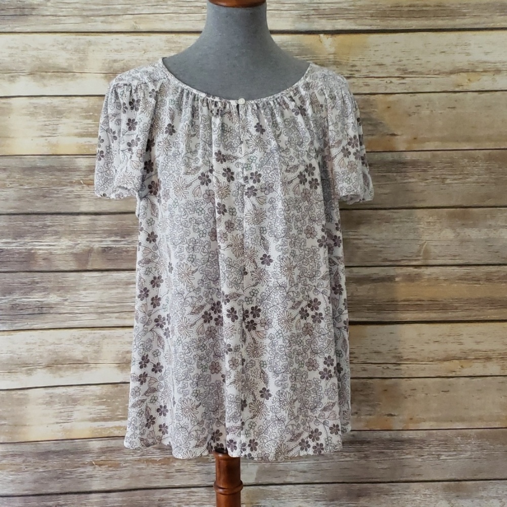 Ruffle sleeve blouse